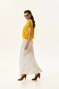 tank_top_polo_vesennyaya_melodiya_iz_khlopka_i_shelka_zheltyy_belyy