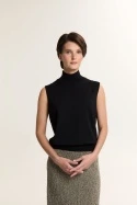 tank_top_s_vysokim_vorotom_iz_merinosa_chernyy