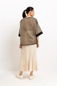 bluza_arabskaya_vyaz_s_korotkim_rukavom_iz_khlopka_i_shelka_chernyy_svetlo_bezhevyy